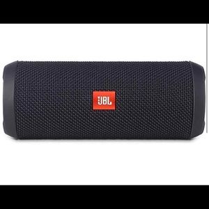 JBL FLIP 3 BLUETOOTH SPEAKER